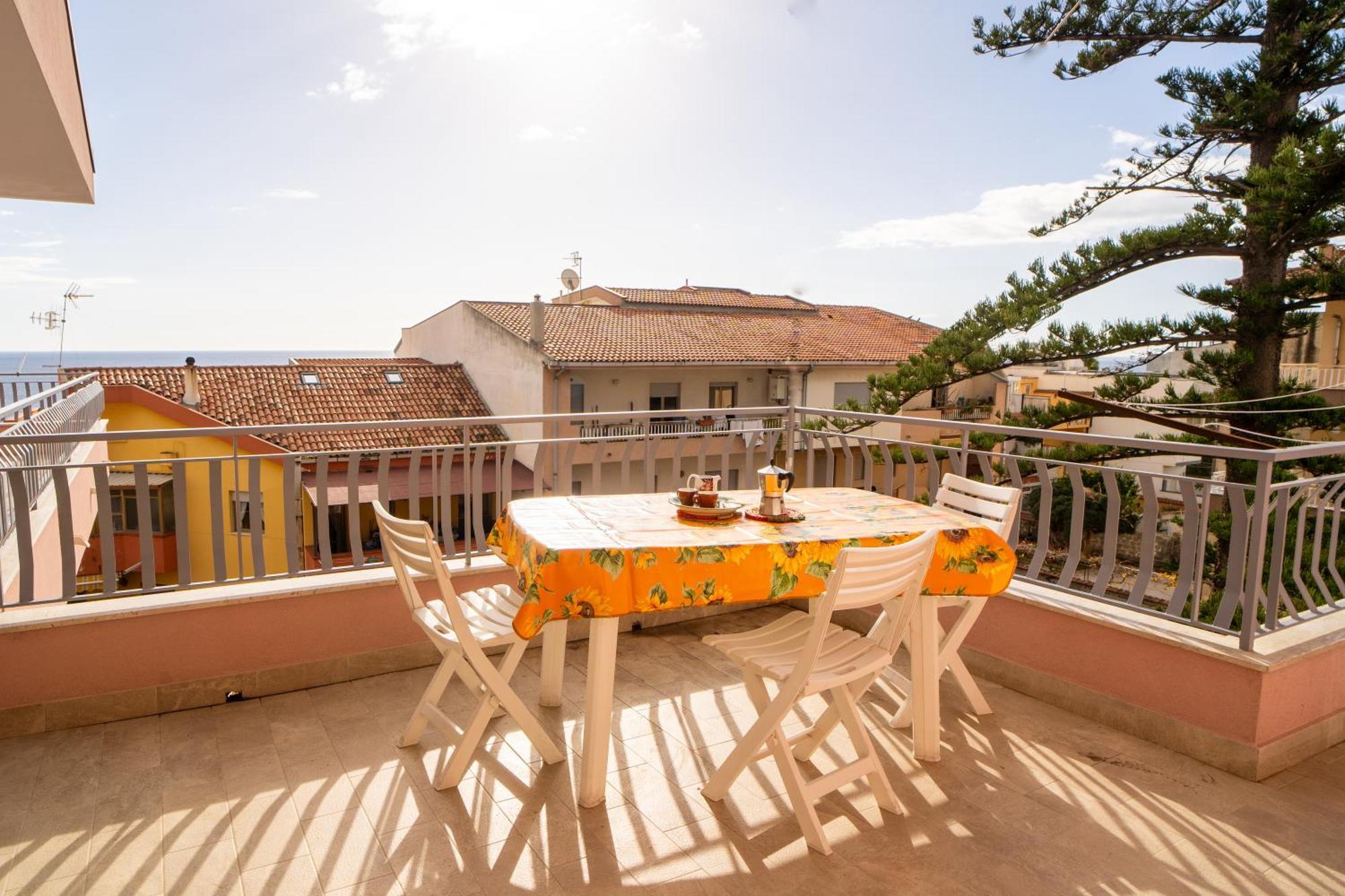 Apartment Goodmorning Santa Teresa Di Riva
